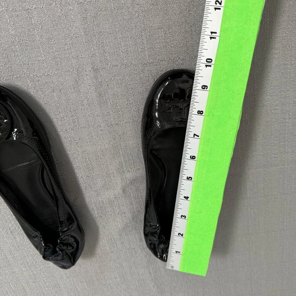 Tory Burch Reva Black Patent Leather Ballet Flats 7M Medallion Logo Timeless